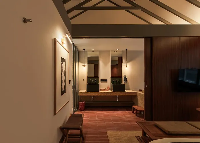Brown Feather Pererenan Canggu