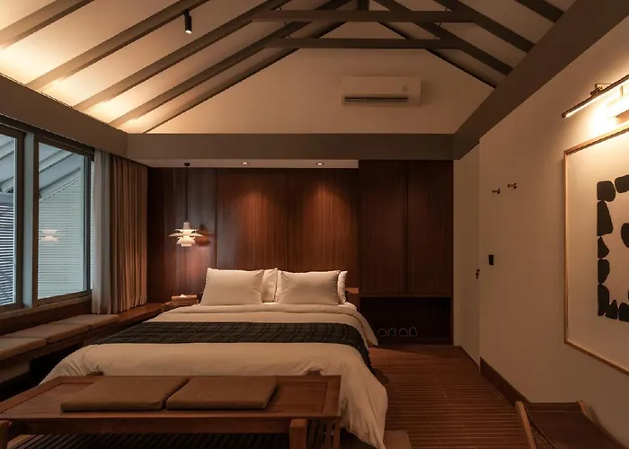 Hotel Brown Feather Pererenan *